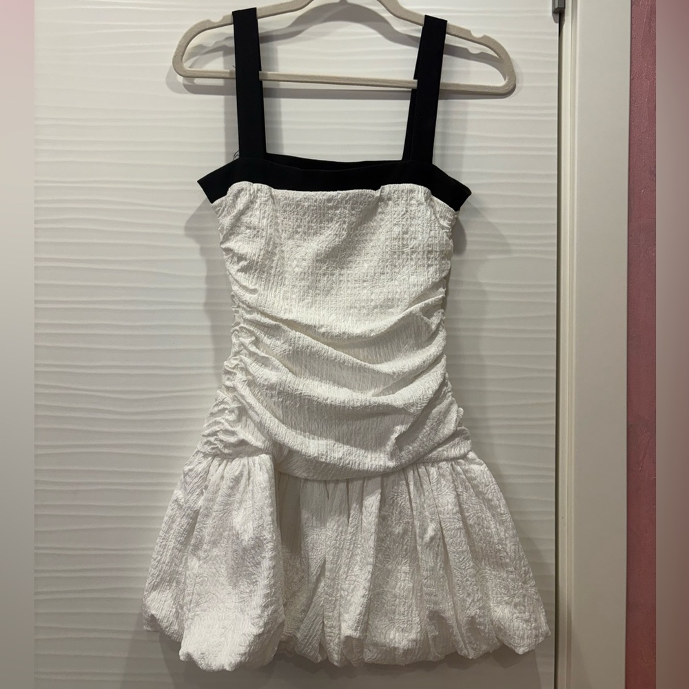 Zara Black and White Sleeveless Textured Dress